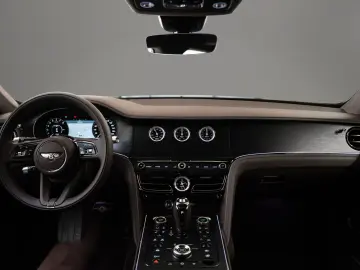 Bentley Flying Spur V8 Hybrid MY26
