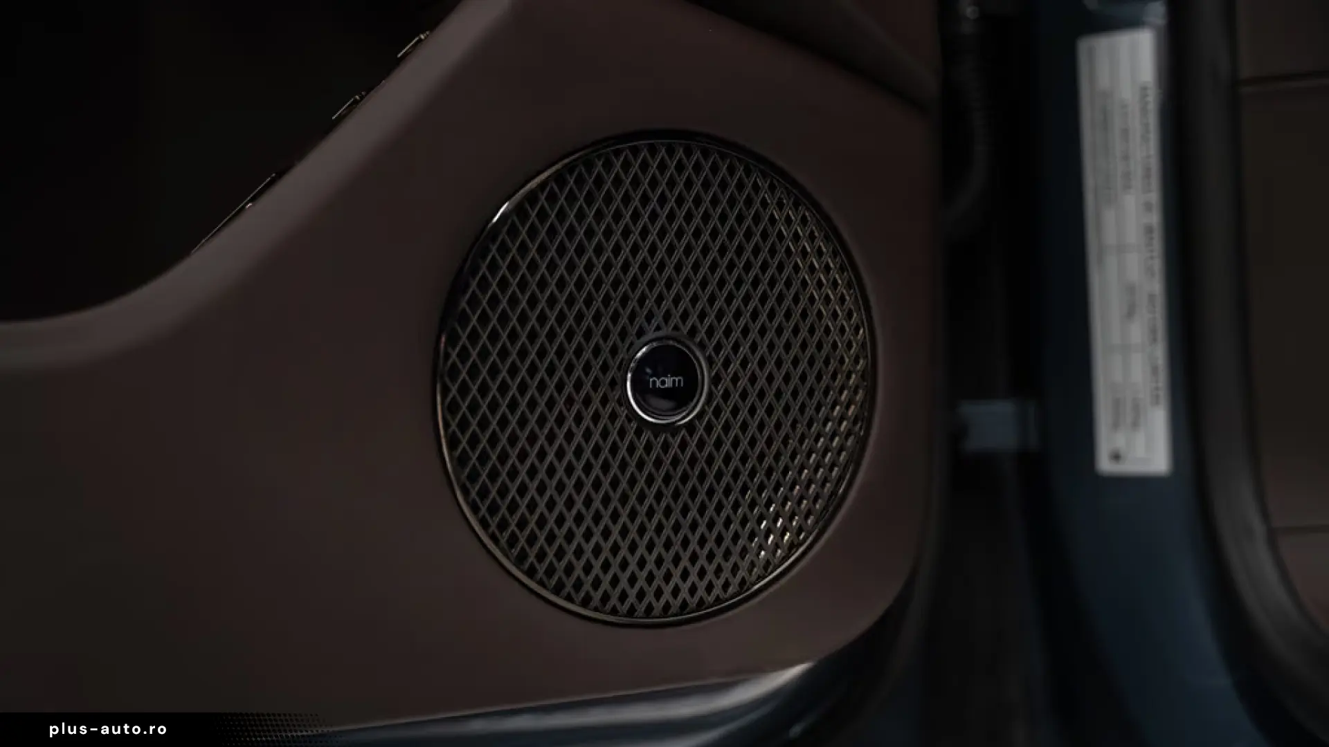 Bentley Flying Spur V8 Hybrid MY26