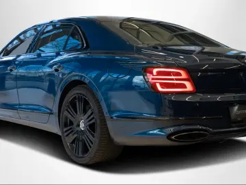 Bentley Flying Spur Azure V8 Hybrid
