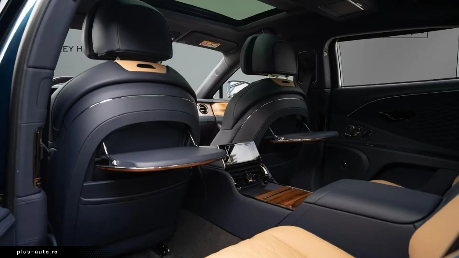 Bentley Flying Spur Azure V8 Hybrid