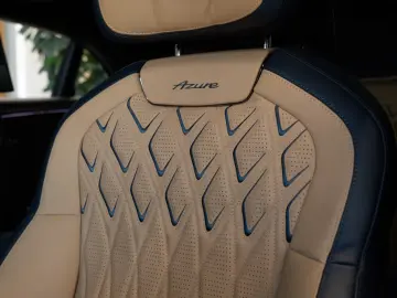 Bentley Flying Spur Azure V8 Hybrid