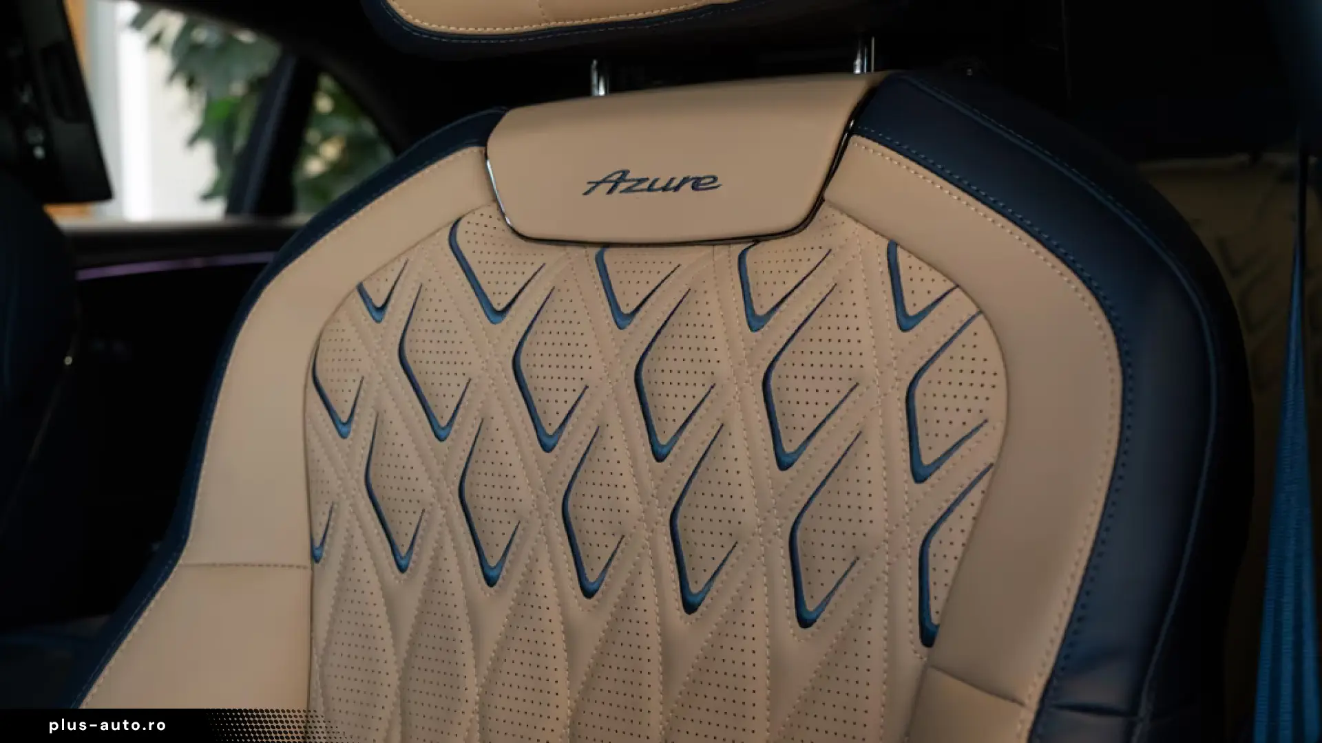 Bentley Flying Spur Azure V8 Hybrid