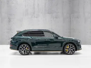 Bentley Bentayga Speed Akrapovic Exhaust  Parking