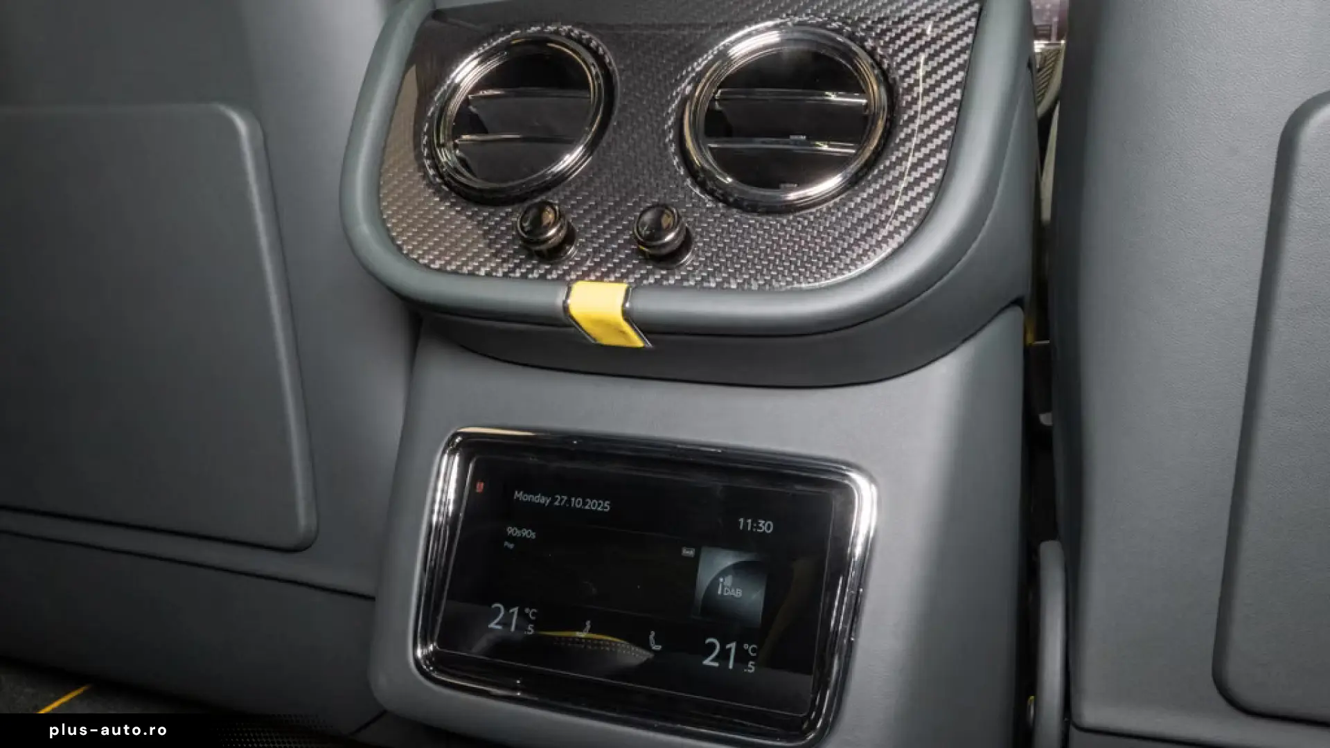 Bentley Bentayga Speed Akrapovic Exhaust  Parking