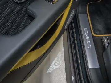 Bentley Bentayga Speed Akrapovic Exhaust  Parking
