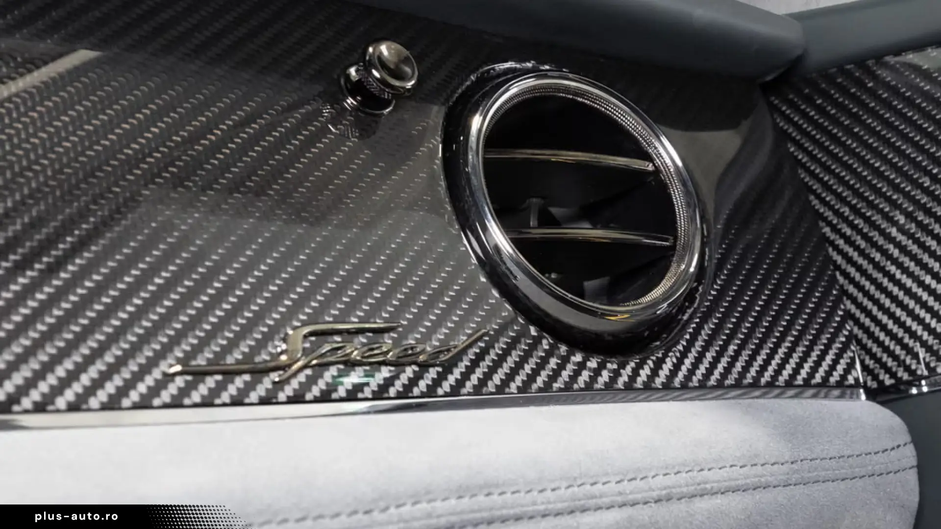 Bentley Bentayga Speed Akrapovic Exhaust  Parking
