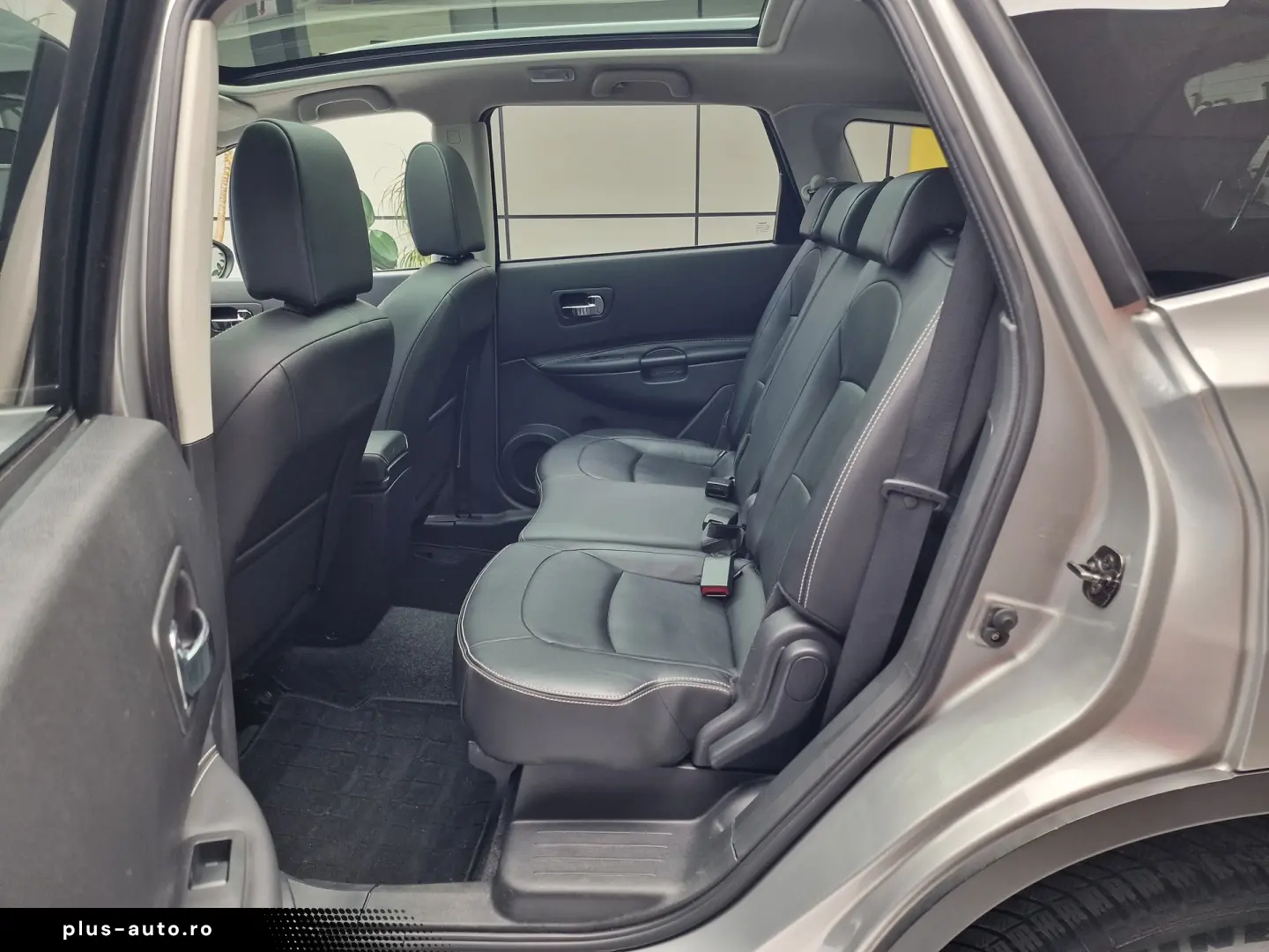Nissan Qashqai 2 1.6 dCi Tekna 4×4  130cp  Euro 5  7 locuri