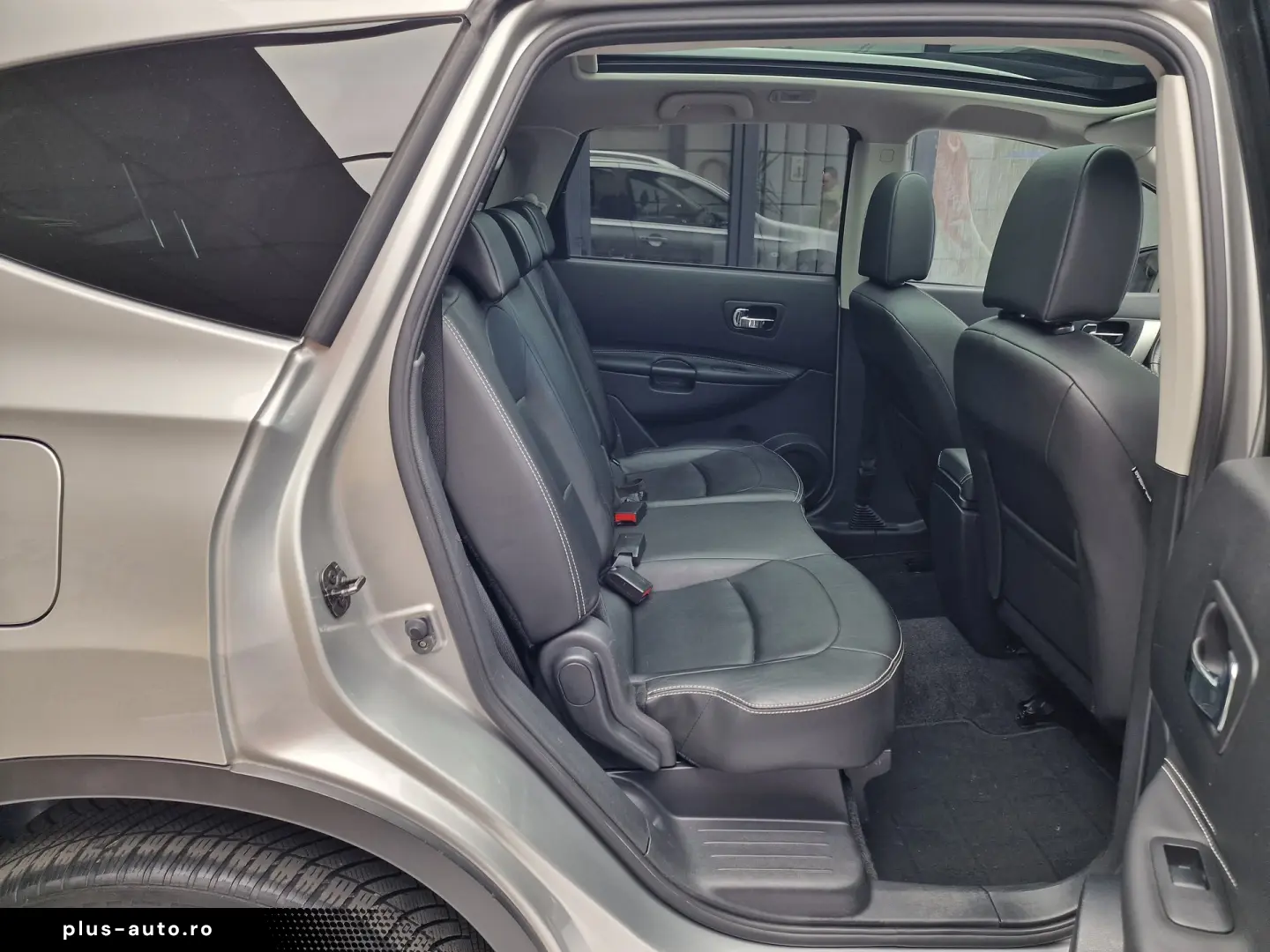 Nissan Qashqai 2 1.6 dCi Tekna 4×4  130cp  Euro 5  7 locuri