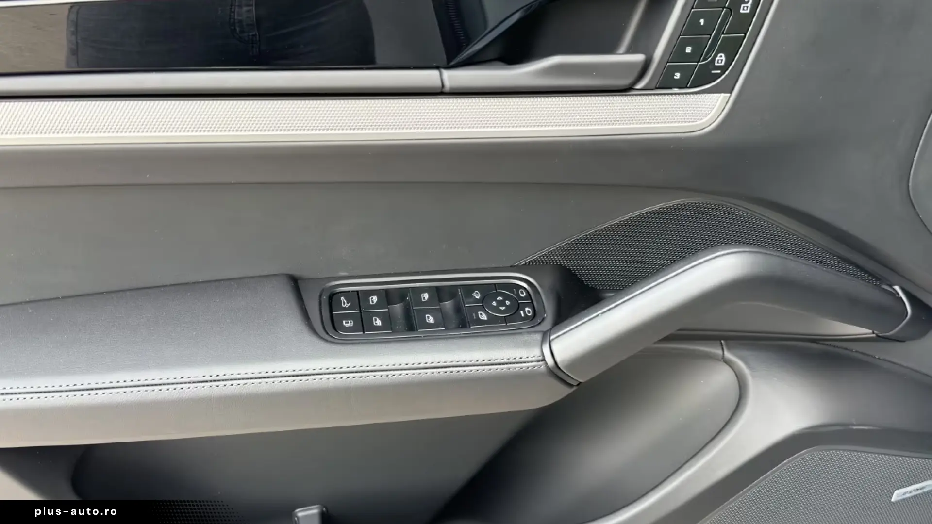 Porsche Cayenne E-Hybrid Coupe   Sportabgas
