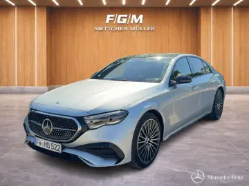 Mercedes-Benz E 220 d AMG PANO KEYGO DISTR BURM MEMO