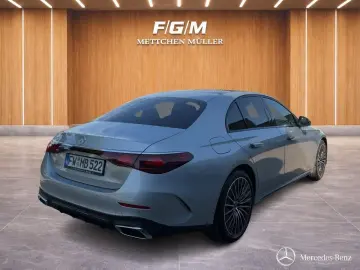 Mercedes-Benz E 220 d AMG PANO KEYGO DISTR BURM MEMO