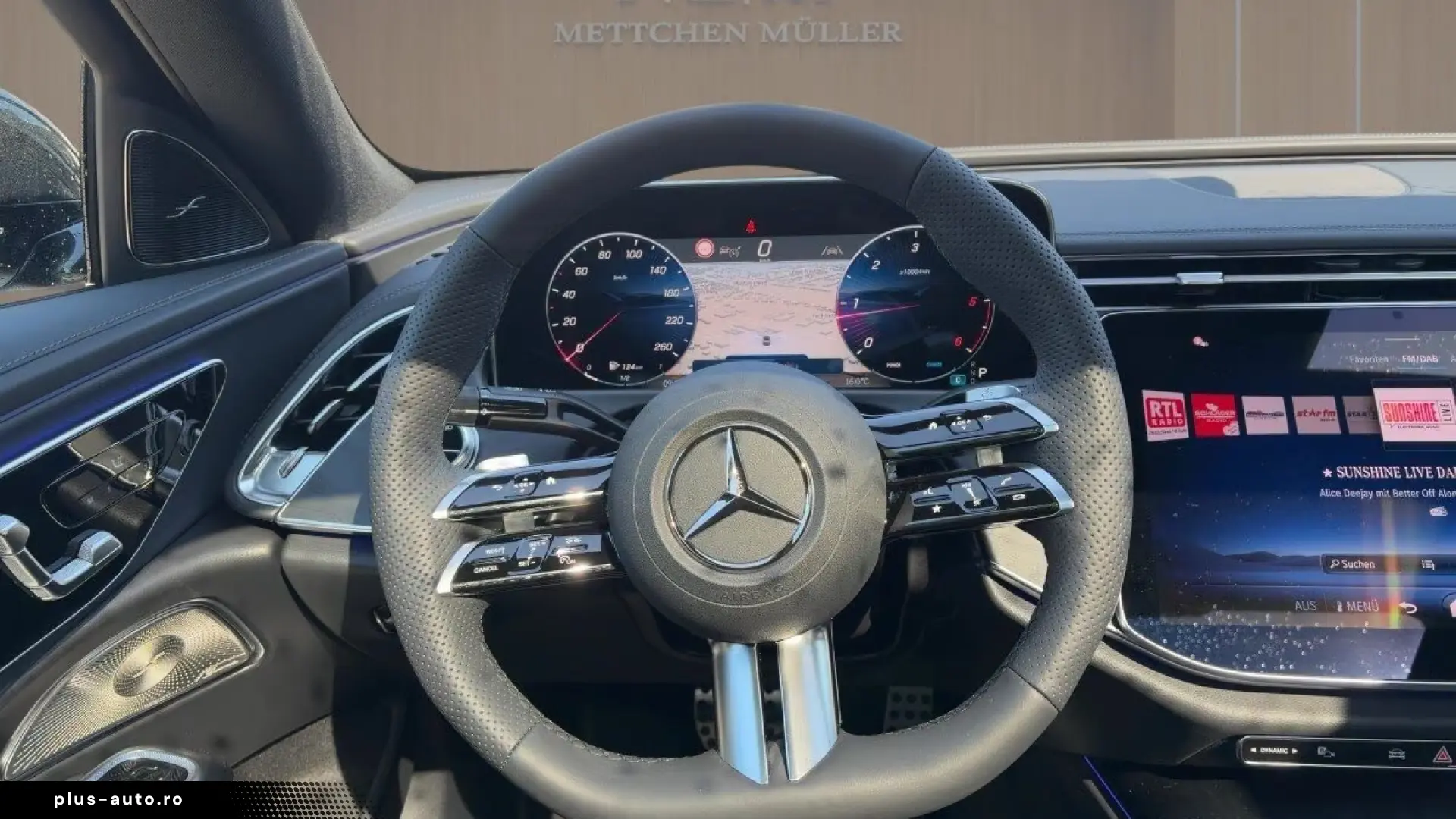Mercedes-Benz E 220 d AMG PANO KEYGO DISTR BURM MEMO
