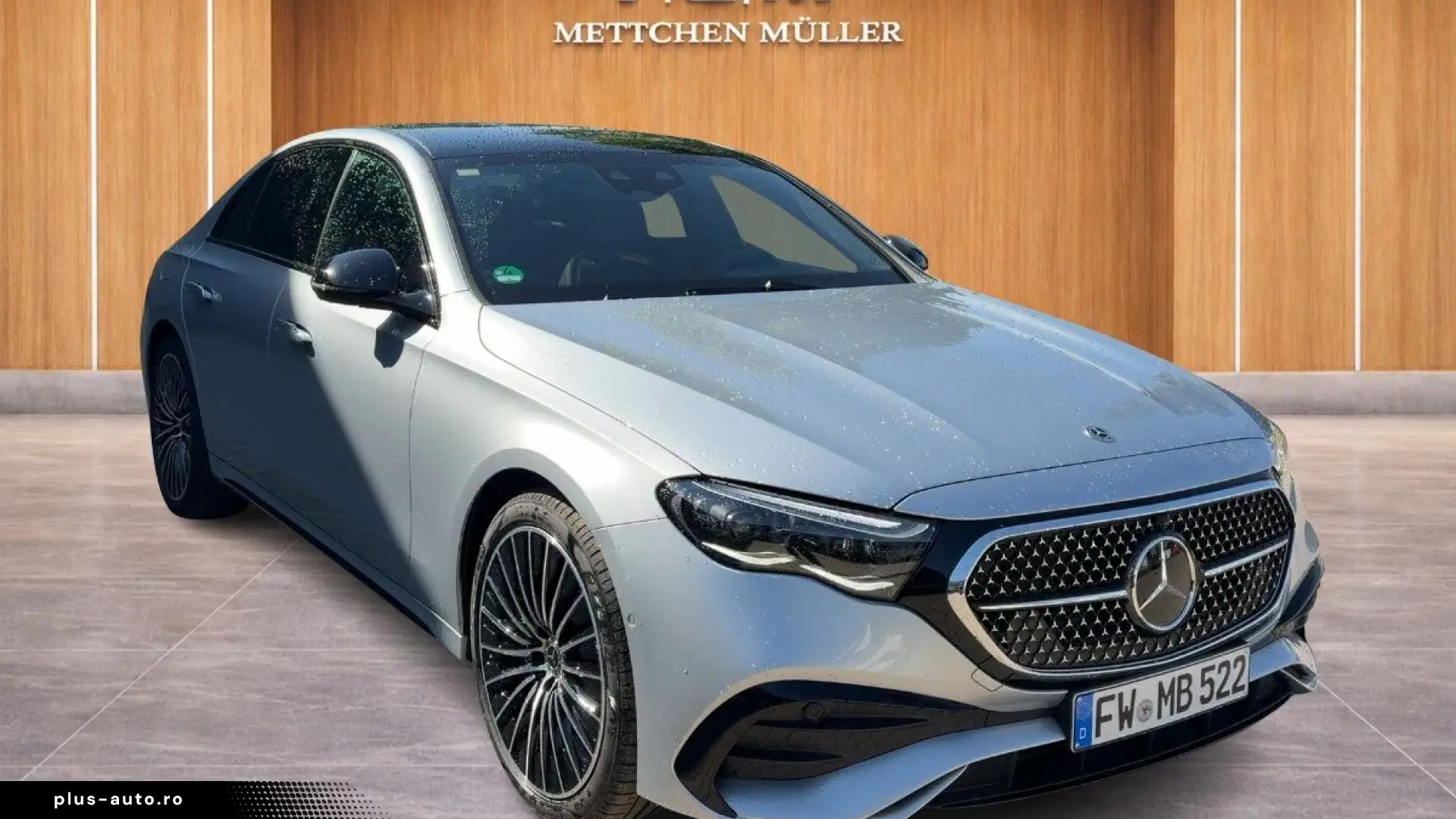 Mercedes-Benz E 220 d AMG PANO KEYGO DISTR BURM MEMO
