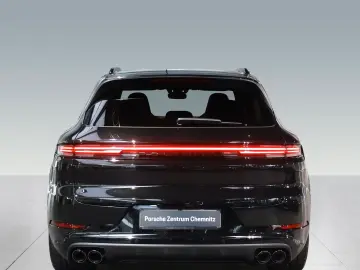 Porsche Cayenne E-Hybrid Black Edition;Sportabgas