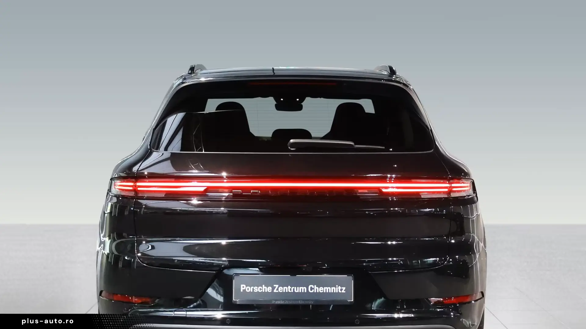 Porsche Cayenne E-Hybrid Black Edition;Sportabgas