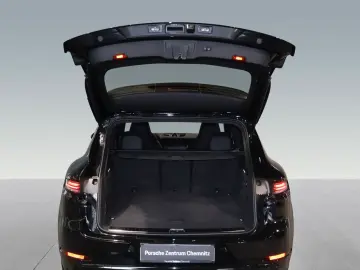Porsche Cayenne E-Hybrid Black Edition;Sportabgas
