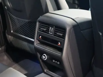 Porsche Cayenne E-Hybrid Black Edition;Sportabgas