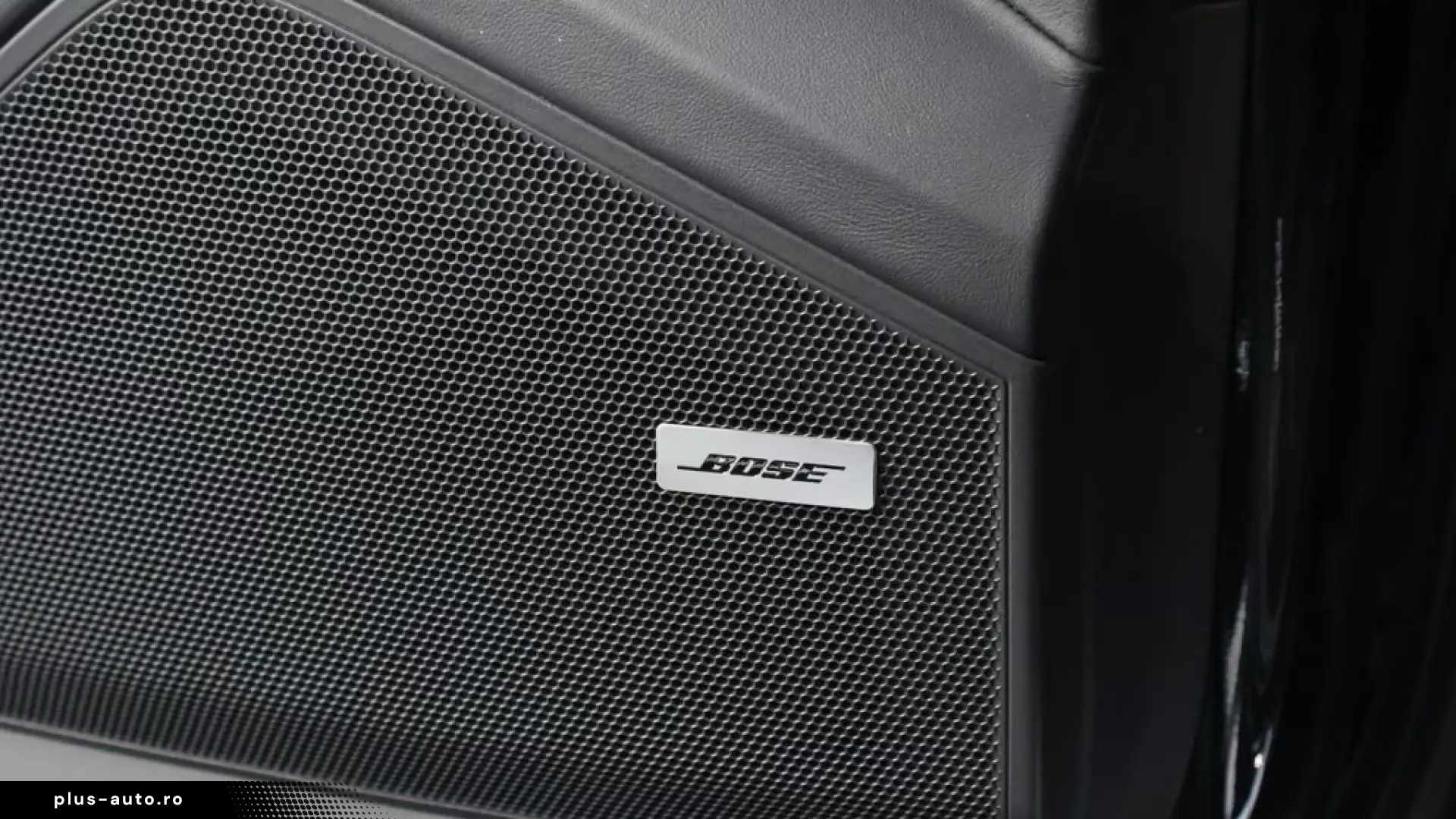 Porsche Cayenne E-Hybrid Black Edition;Sportabgas