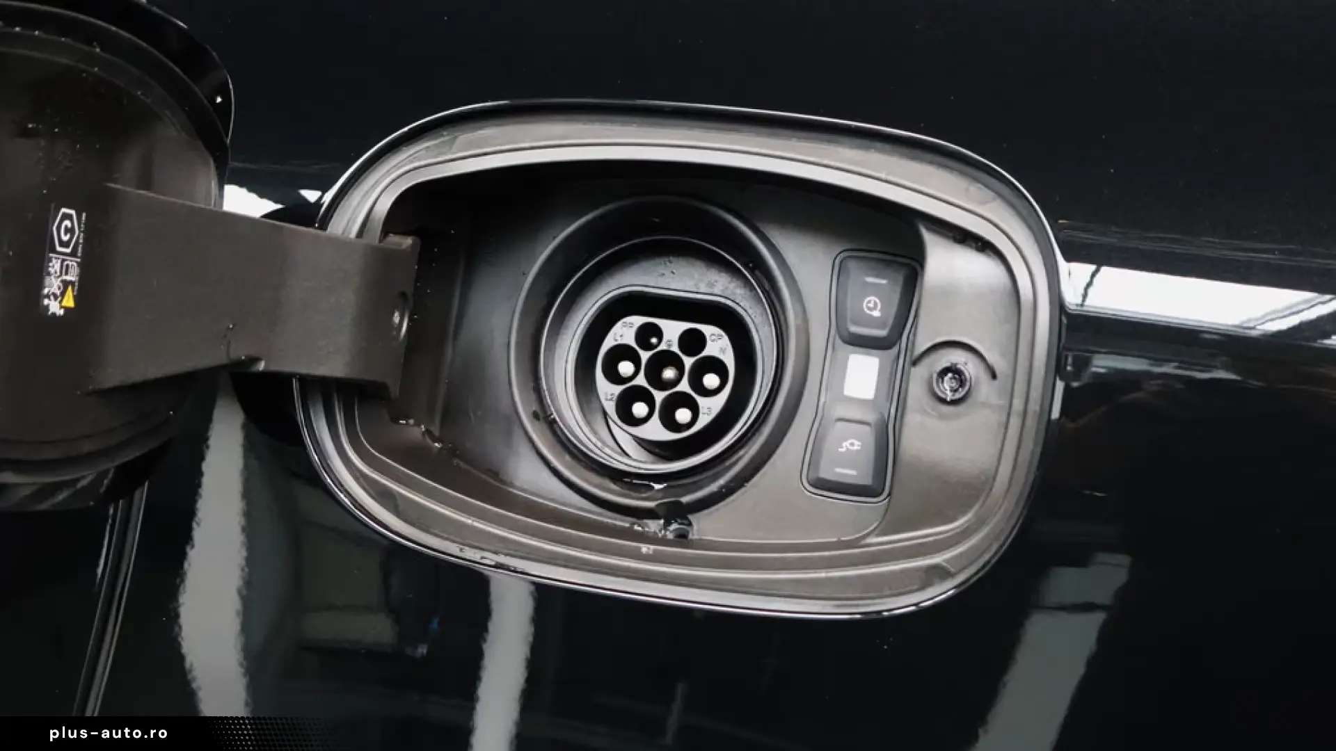 Porsche Cayenne E-Hybrid Black Edition;Sportabgas