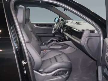 Porsche Cayenne E-Hybrid Black Edition;Sportabgas