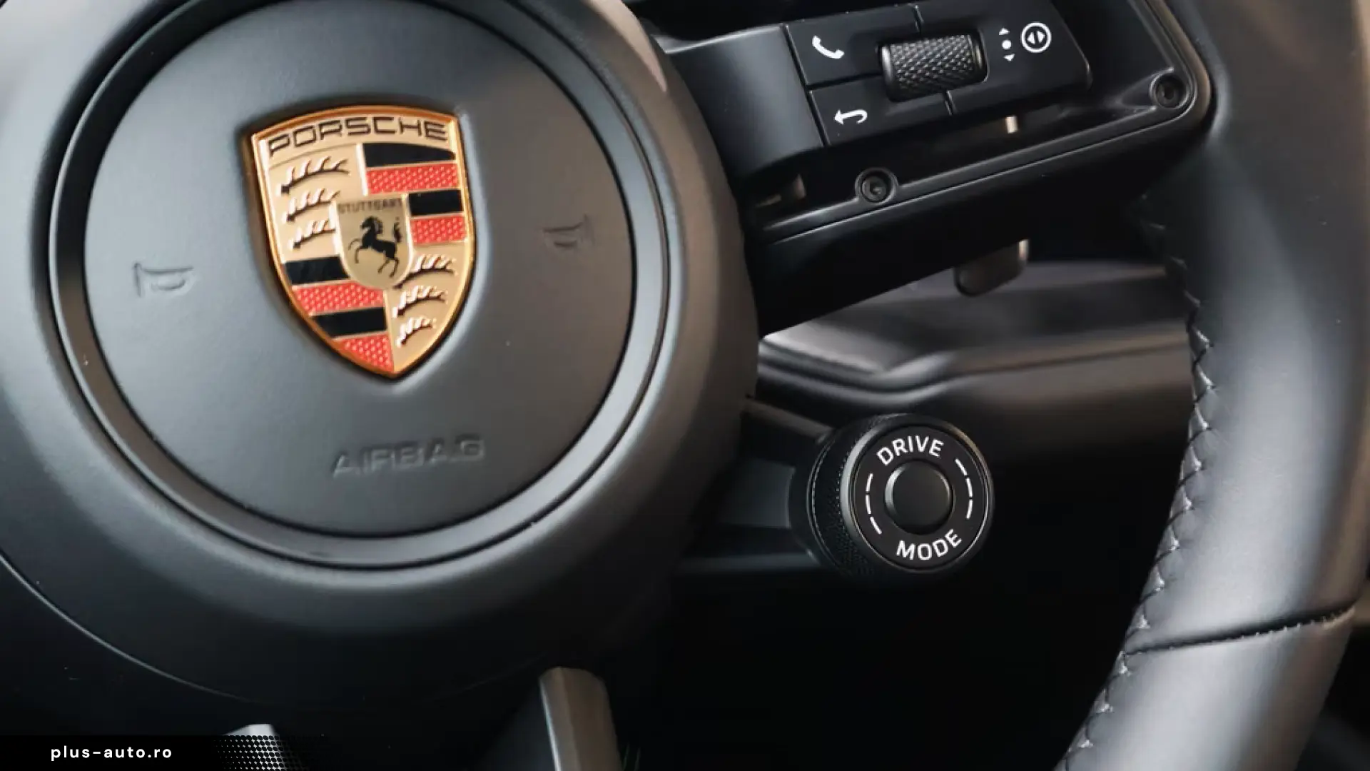 Porsche Cayenne E-Hybrid Black Edition;Sportabgas