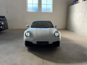 PORSCHE 911 CARRERA 4GTS