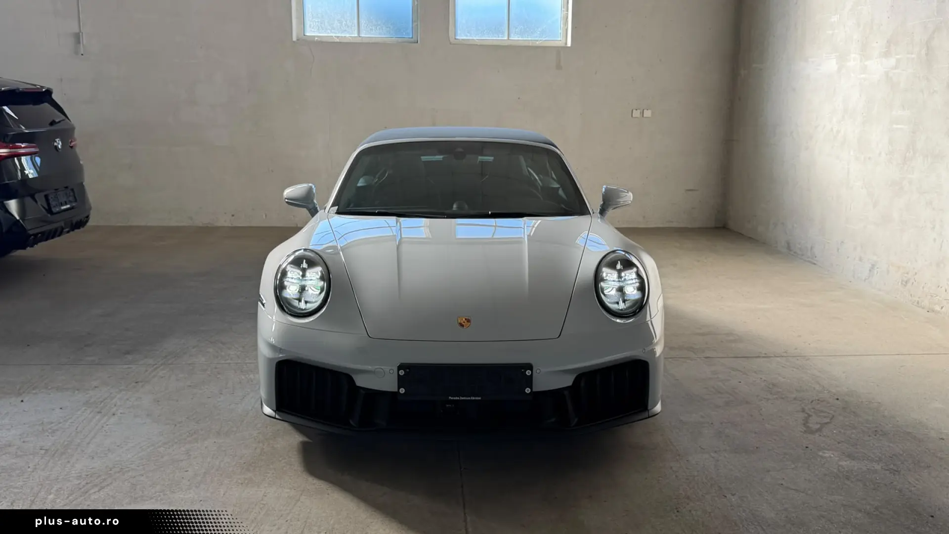 PORSCHE 911 CARRERA 4GTS