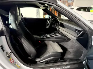 PORSCHE 911 CARRERA 4GTS