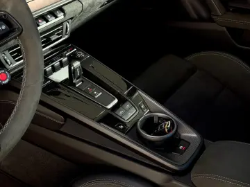 PORSCHE 911 CARRERA 4GTS