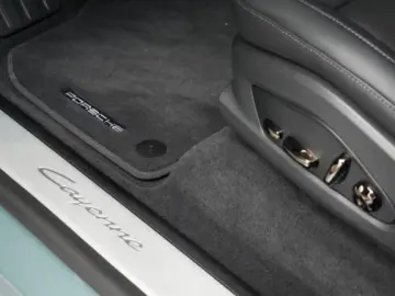 Porsche Cayenne Electric PANORAMA PRIVACY BOSE