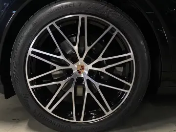 Porsche Cayenne Coupe Black Edition   InnoDrive   AHK