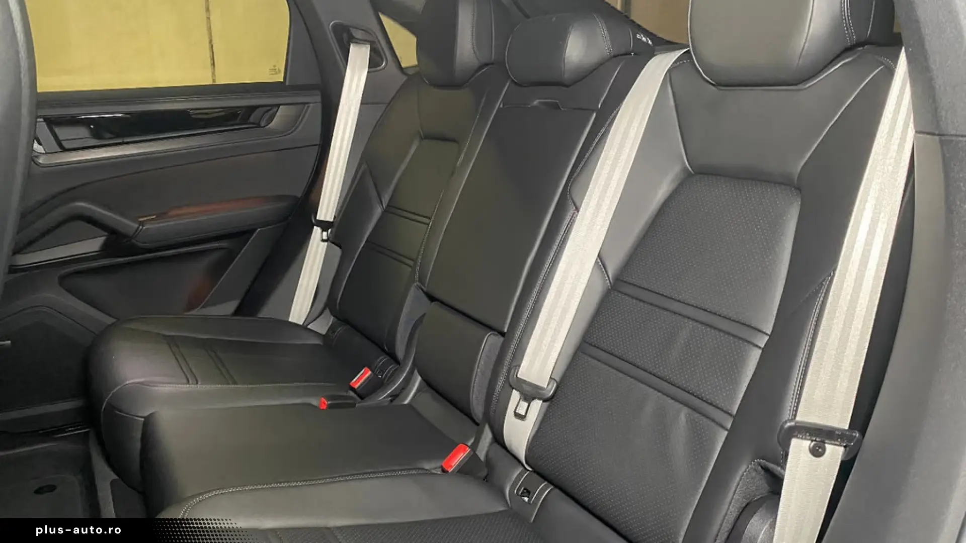 Porsche Cayenne Coupe Black Edition   InnoDrive   AHK