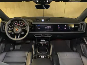 Porsche Cayenne Coupe Black Edition   InnoDrive   AHK