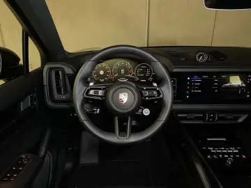 Porsche Cayenne Coupe Black Edition   InnoDrive   AHK