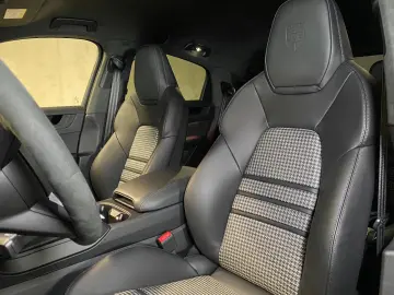 Porsche Cayenne GTS Coupe   Leichtbau Sport-Paket
