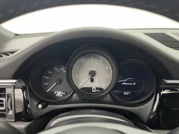 PORSCHE Macan S  PASM PDLS PANO KAM BOSE 360  ACC
