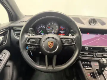 PORSCHE Macan S Luft AHK El. Pano Navi Leder BOSE 360KAM