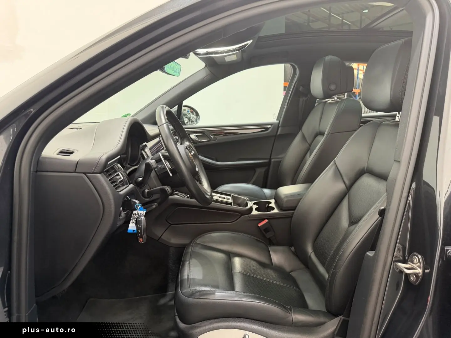 PORSCHE Macan S Luft AHK El. Pano Navi Leder BOSE 360KAM