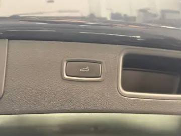 PORSCHE Macan S Luft AHK El. Pano Navi Leder BOSE 360KAM