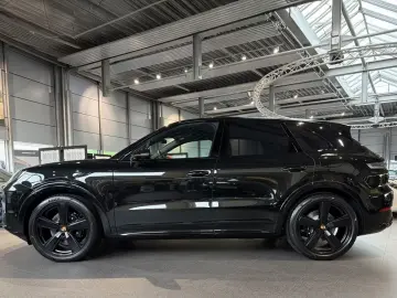 Porsche Cayenne E-Hybrid Black Edition HA-Lenkung