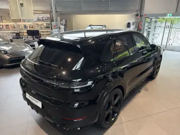 Porsche Cayenne E-Hybrid Black Edition HA-Lenkung