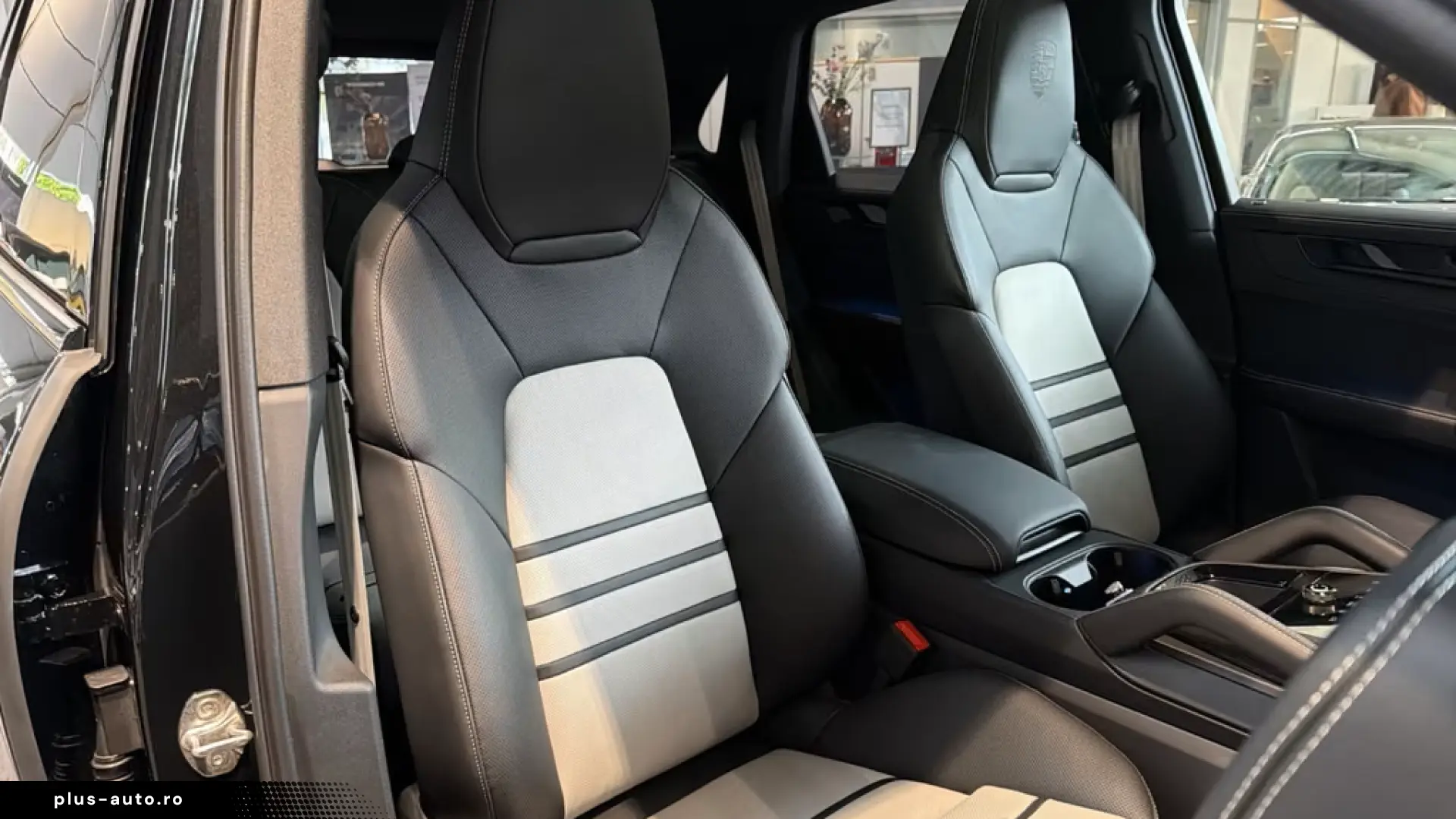 Porsche Cayenne E-Hybrid Black Edition HA-Lenkung