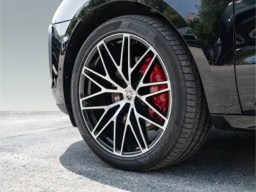 PORSCHE Macan S