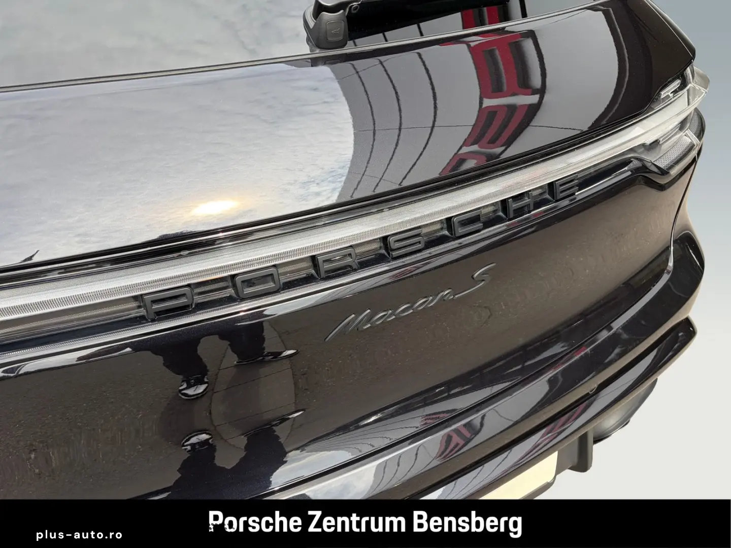 PORSCHE Macan S