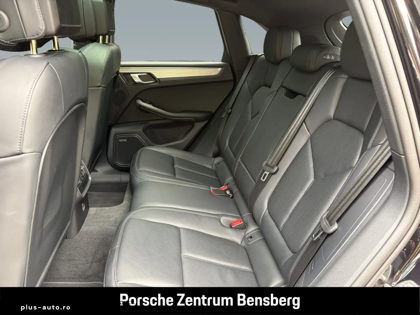 PORSCHE Macan S
