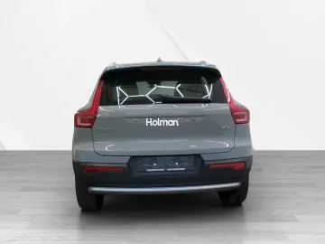 VOLVO XC40 B3 B DKG Core RFK Navi LED