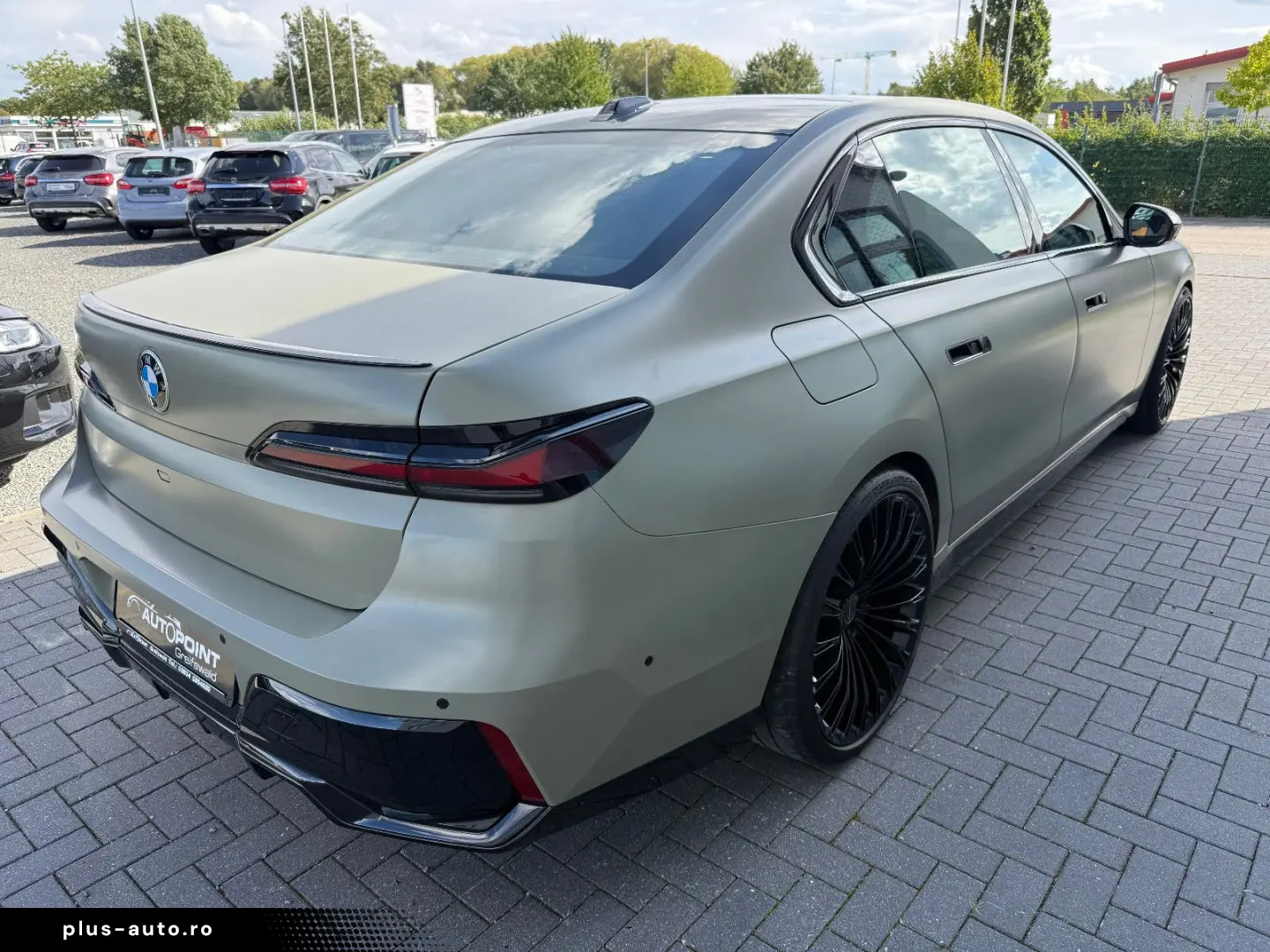 BMW 740d xDrive M Sport Crafted Clarity Sky Lounge