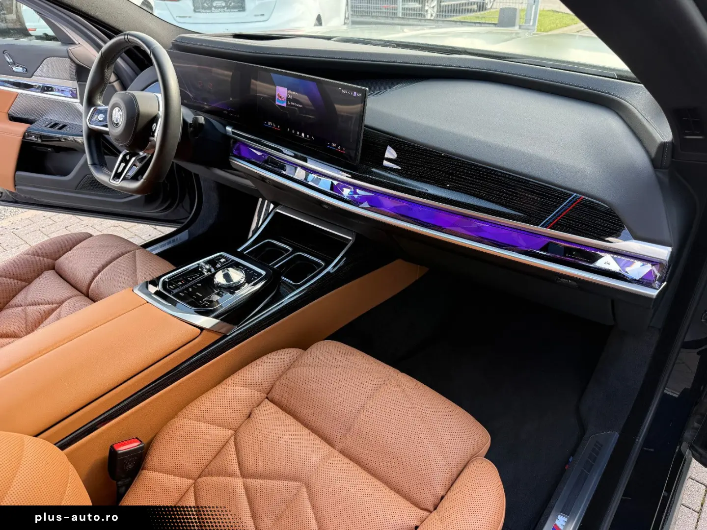 BMW 740d xDrive M Sport Crafted Clarity Sky Lounge