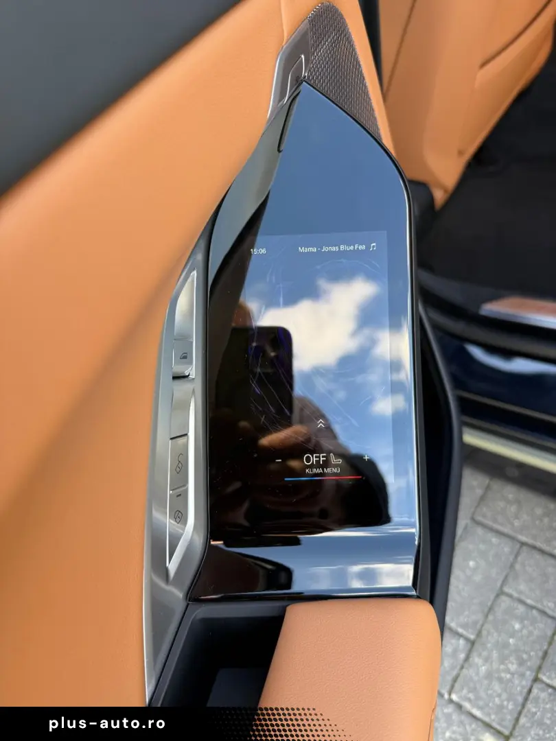 BMW 740d xDrive M Sport Crafted Clarity Sky Lounge