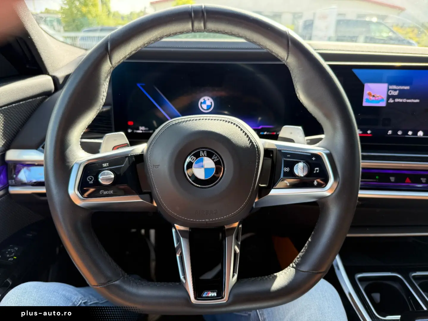 BMW 740d xDrive M Sport Crafted Clarity Sky Lounge